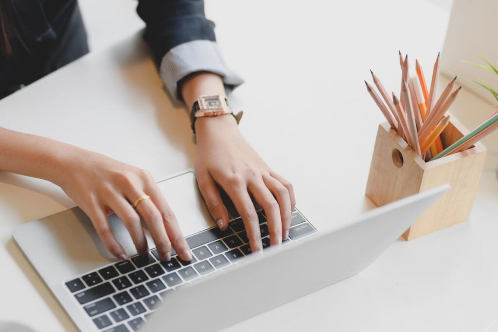 Abogados condiciones laborales Granada​