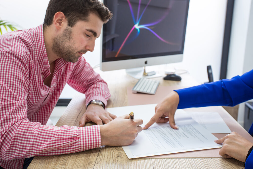 Abogados para ayuda pensión de viudedad en Granada